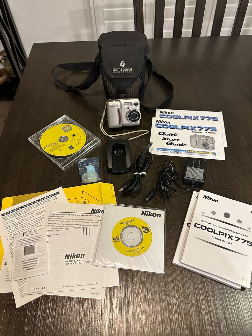 Nikon Coolpix 775 Digicam Starter Kit TESTED & WORKING New Battery ,8MB CF Card